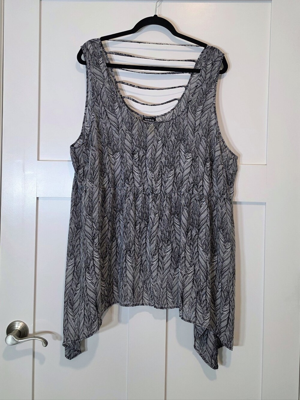 Torrid Babydoll Top Sleeveless Black White Leaf Print Lightweight Semi Sheer 3X